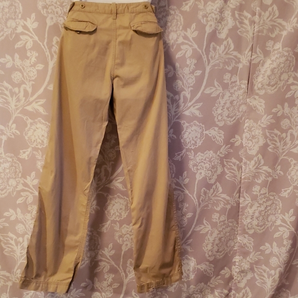 Light weight khakis - Picture 1 of 3